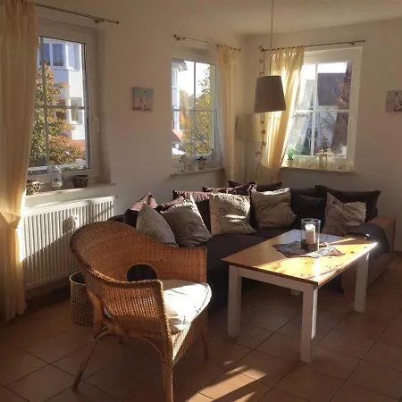 Hafenstr_28 _ostseewellen_ Apartment Zingst